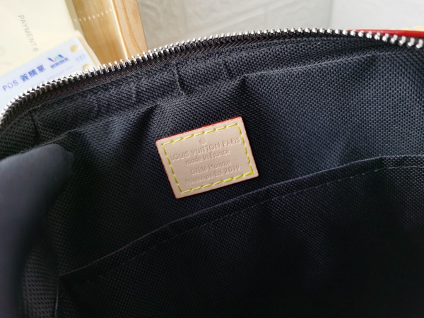 ルイヴィトンバッグ角部分ディテール